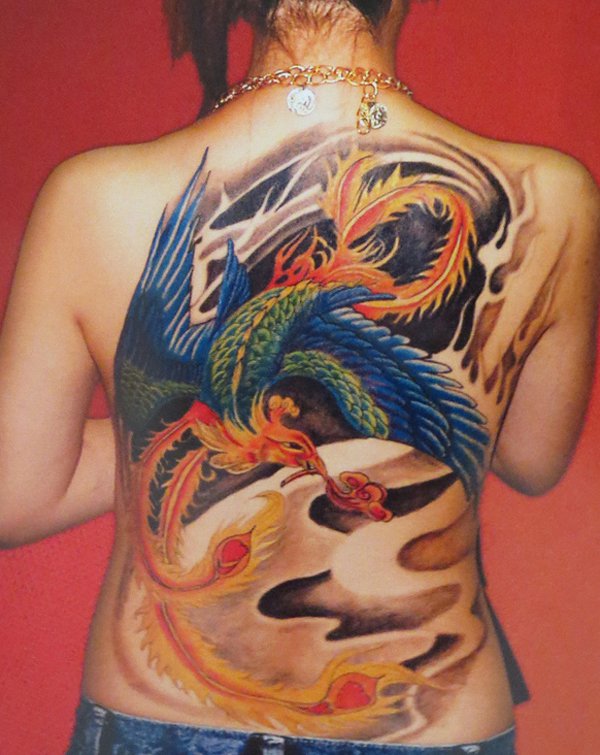 Những hình xăm phượng hoàng cho nữ giới uyển chuyển em ái 20-Phoenix-tattoo