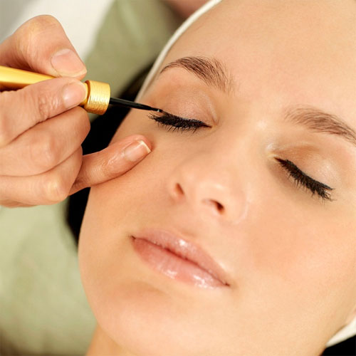 Xóa xăm mí mắt bằng công nghệ Laser Toning có thực sự an toàn?